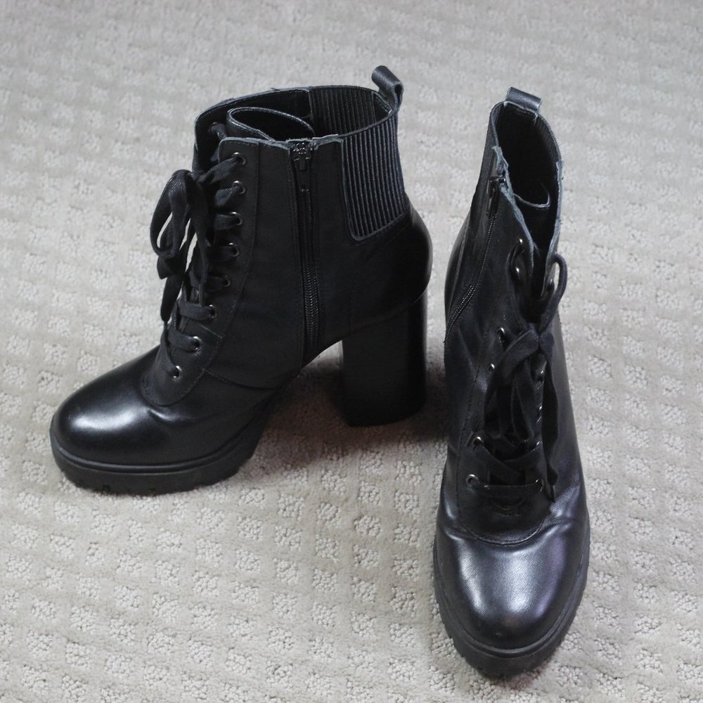Steve Madden Size 9 Black Leather 4.5" High Heel Lace Up Combat Ankle Boots